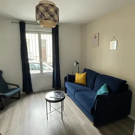 Amenage Et Equipe Secteur Universite, Avec Terrasse Apartment *